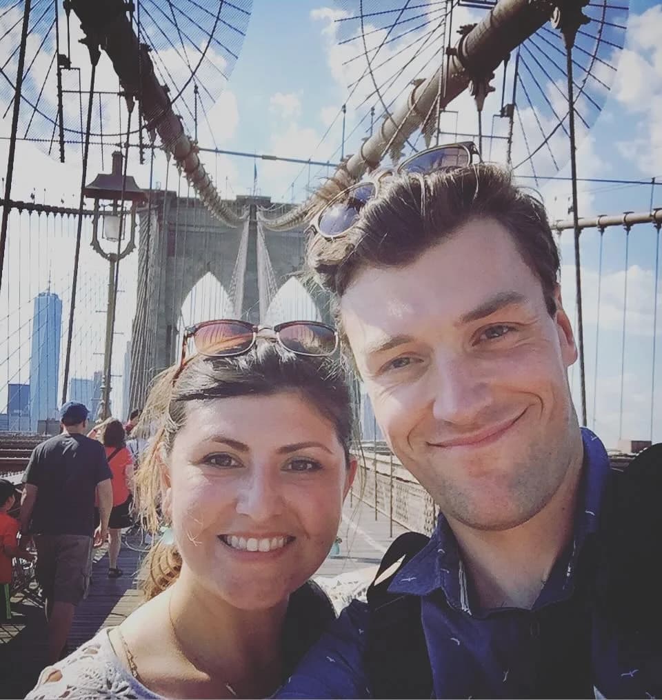 Jaylene and Aaron together on a bridge in New York